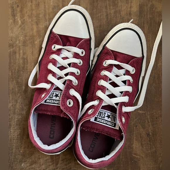Converse Chuck Taylor All Star Low Tops, Burgundy, Women’s Size 7 - Picture 4 of 8